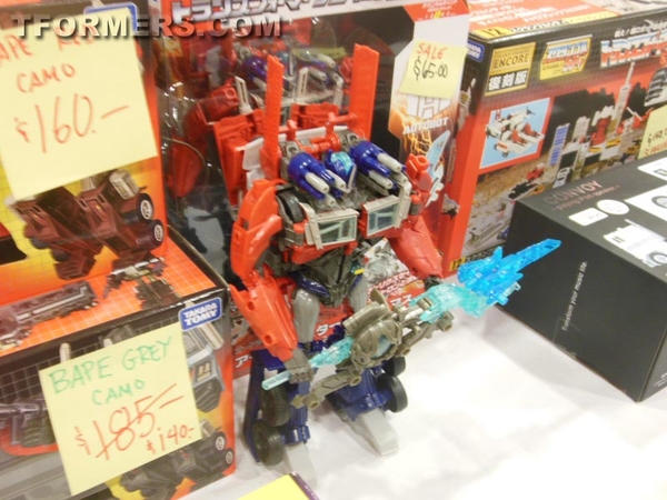 BotCon 2013   The Transformers Convention Dealer Room Image Gallery   OVER 500 Images  (150 of 582)